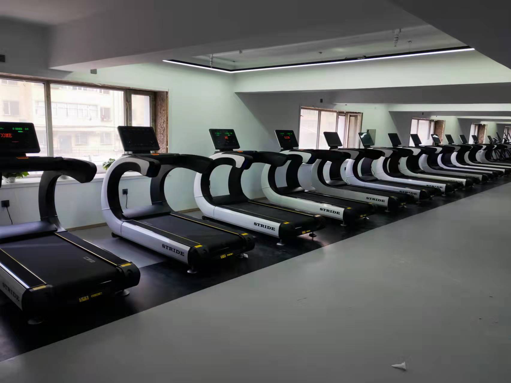 1762500854836451.jpg 佳木斯萊恩健身(益海花園店).jpg